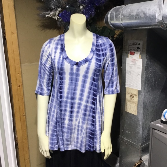 Lucy & Laurel Tops Lucy Laurel Stretch Top Poshmark